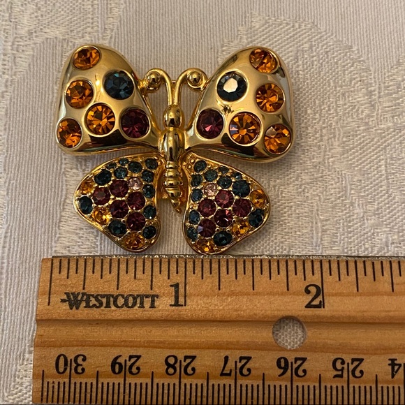 Joan Rivers Set - Picture 5 of 7